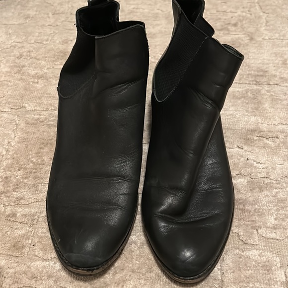 Steve Madden boots - Picture 2 of 8